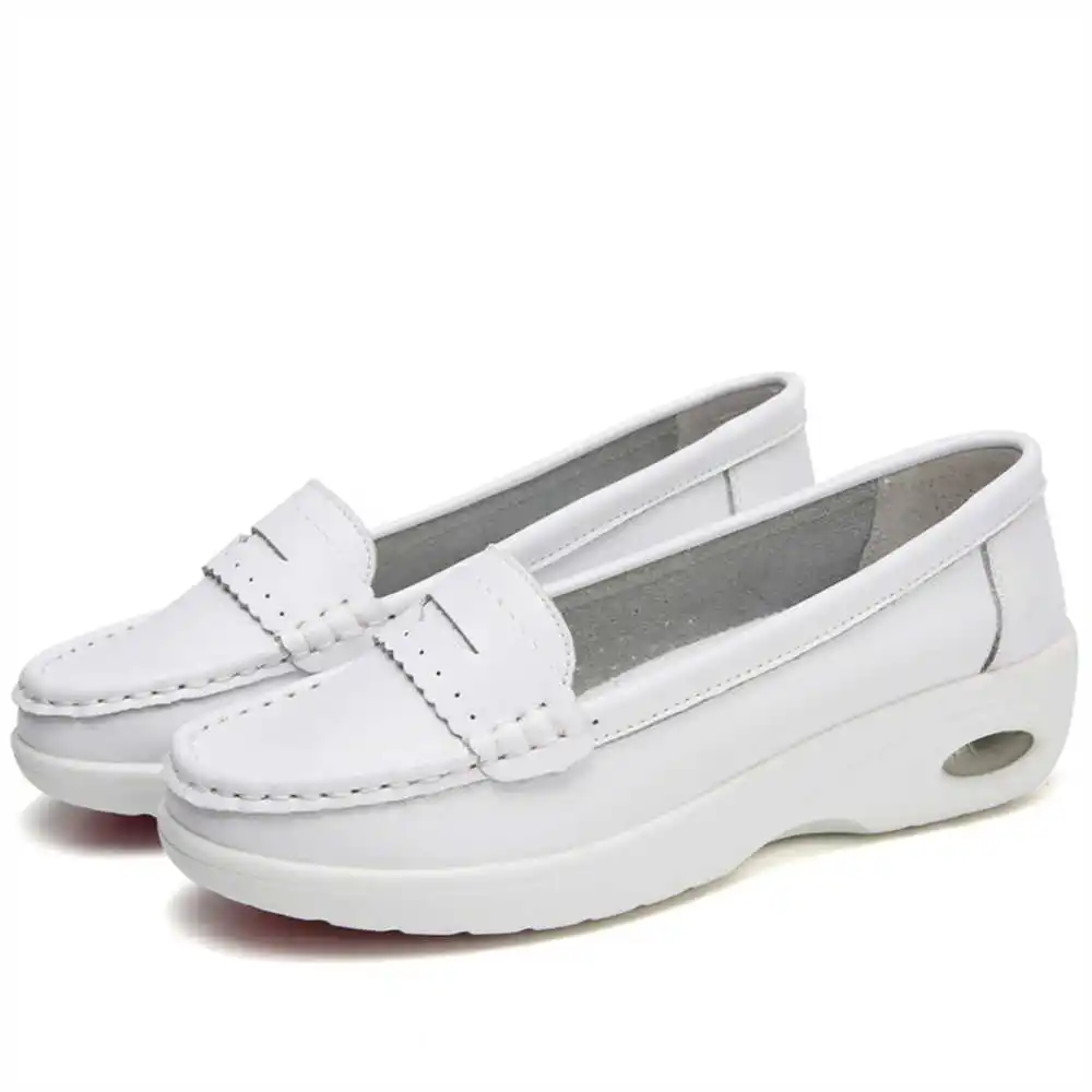 Thick Sole Slipon White Traine - Wedding Supply Store Canada reseña y precio